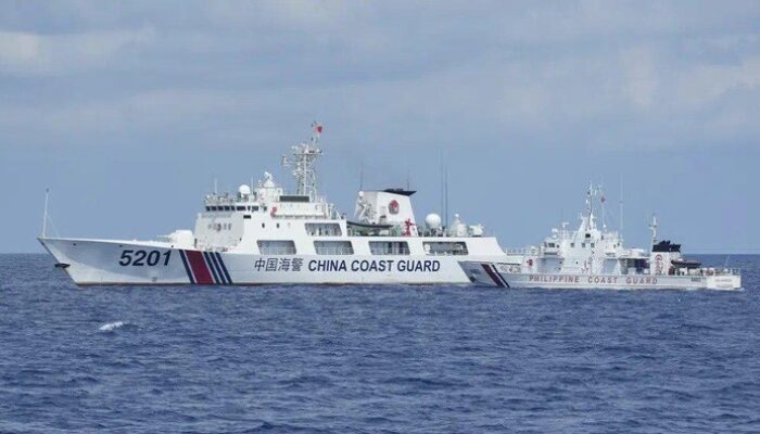 Tegang! Kapal Filipina-China Nyaris Tabrakan di Laut China Selatan
