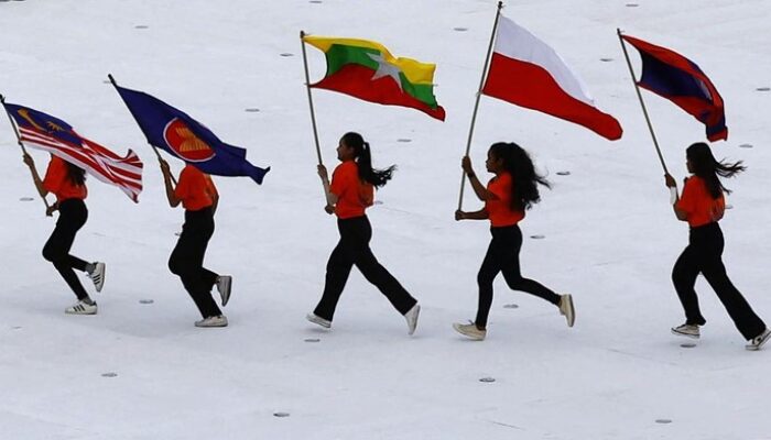 Terbalik, Bendera Indonesia Jadi Polandia di Pembukaan SEA Games 2023 Kamboja