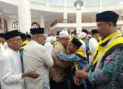 [VIDEO] Rasa Haru Warnai Pelepasan 100 Jemaah Haji Kabupaten Natuna 2023