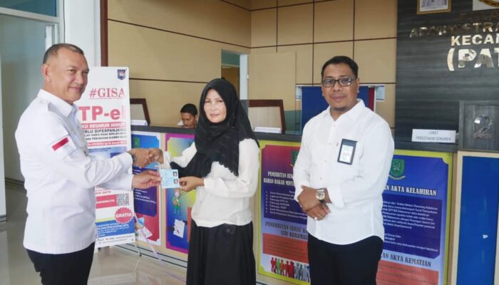 Warga Pulau Tiga Barat Tak Perlu Jauh-jauh ke Ranai Urus Data Kependudukan