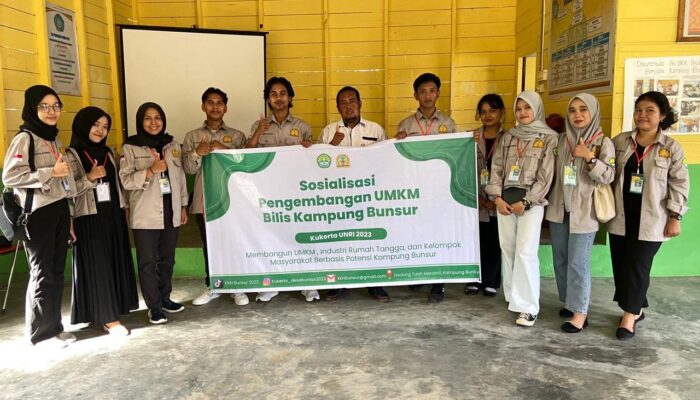 Mahasiswa Kukerta UNRI Beri Edukasi Pemanfaatan Teknologi Kepada Pelaku UMKM