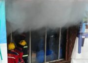 Dua Ruko di Top One Punggur Center Kebakaran, Dua Setengah Jam Api Dipadamkan