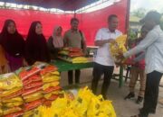 Ngah Ige Terenyuh Lihat Kondisi Banjir di Sabak Auh Siak, Turun Langsung Salurkan Bantuan