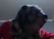 Digerebek Bareng Selingkuhan, Istri Polisi Ini Panjat Pintu Toilet