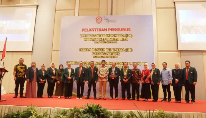 Yanuarman Dilantik Sebagai Ketua IDI Kepri Periode 2024-2026