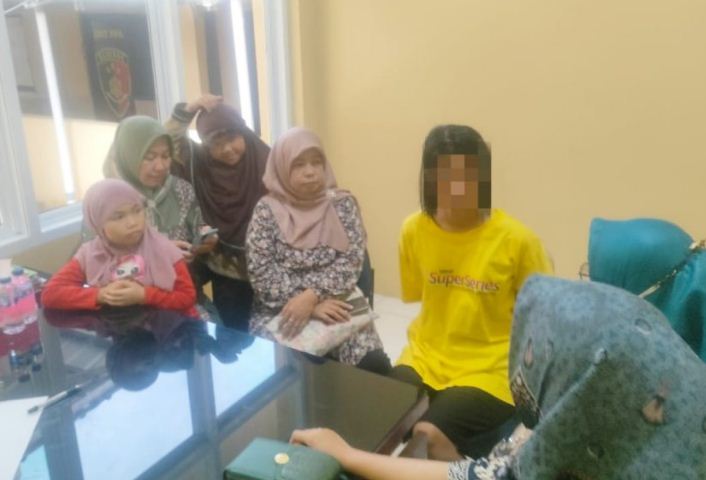 Geramnya LY suami nikah lagi. Kemaluan suami dipotong pakai pisau cutter sampai putus