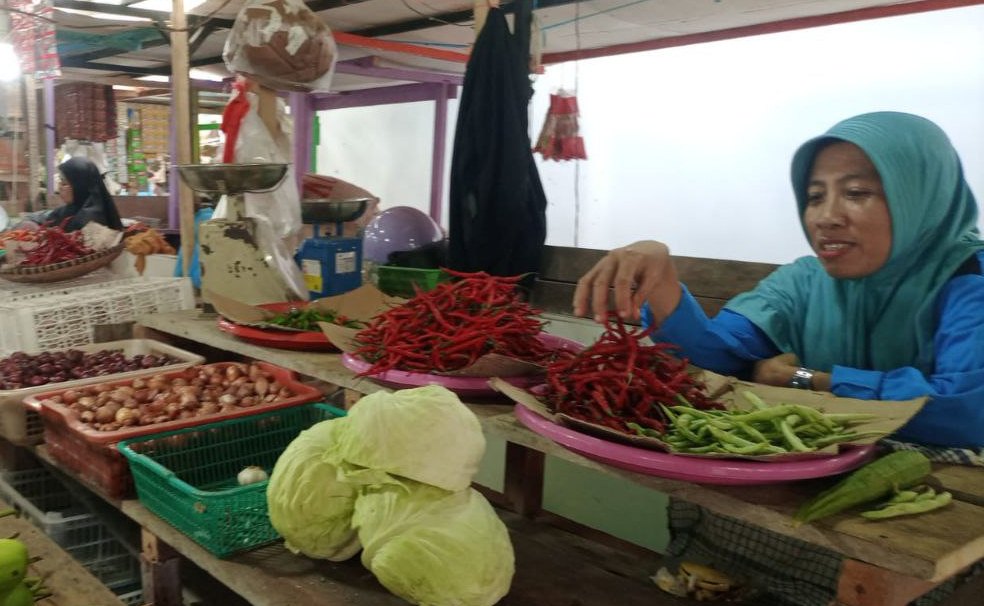 Pedagang Sayur di Pasar Ranai