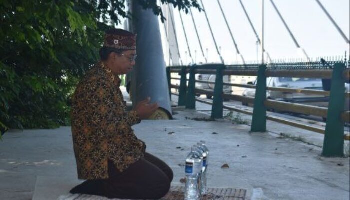 Cerita ‘Pak Ustad Condro’ Rukyah Jembatan Barelang, Banyak Pasiennya Terima Bisikan Ghaib Terjun di Lokasi Itu