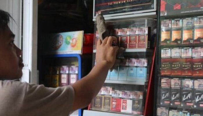 Ramai-Ramai Warga Pindah ke Rokok Murah, Ini Respons Bea Cukai