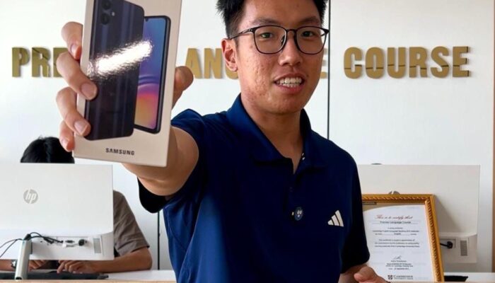 Daftar Les Bahasa Inggris di PLC Batam Bisa dapat Smartphone Gratis!