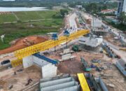 Progres Pembangunan Flyover Sei Ladi, 18 Balok Girder Sepanjang 40 Meter Mulai Dipasang