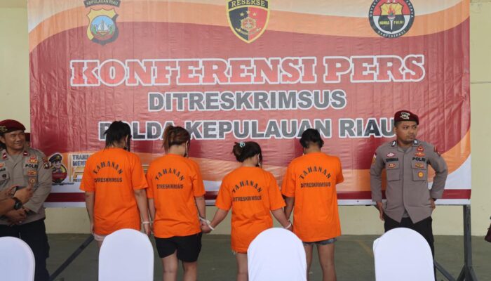 Polisi Bongkar Modus 4 Waria Promosikan Judi Online di Batam