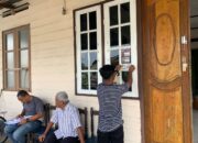 Semangat Perubahan Landa Penyengat, Warga Tempel Stiker Rudi-Rafiq di Pintu Rumah
