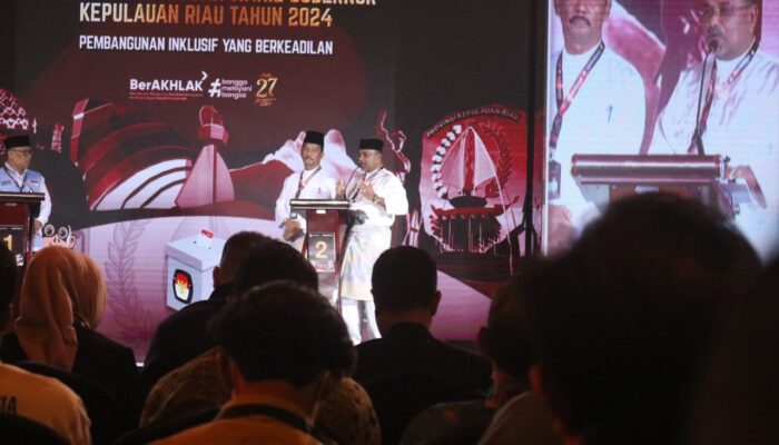 Debat Pilkada Kepri: Rudi-Rafiq Jawab Menohok Pesimisme Ansar-Nyanyang soal Bangun Kepri Maju bak Batam