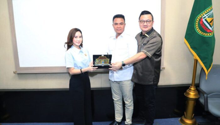 Penampakan Maria Teresa, Putri Li Claudia Chandra yang Jadi Anggota DPRD Termuda saat Kunker ke Batam