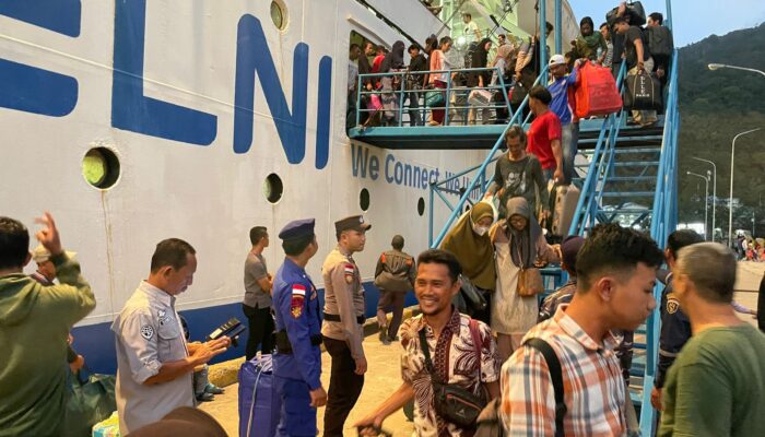 Polres Kepulauan Anambas Perketat Pengamanan di Pelabuhan Tarempa Demi Kenyamanan Penumpang