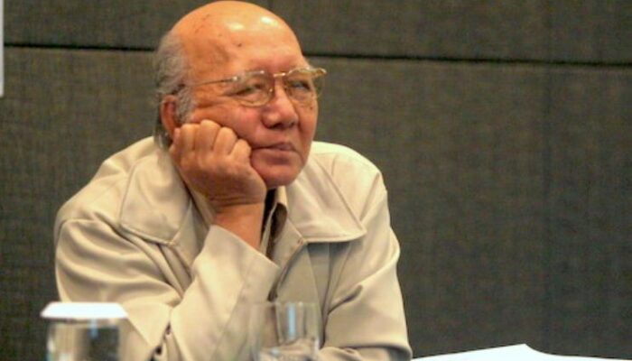 Atmakusumah Astraatmadja: Warisan Abadi Sang Ketua Dewan Pers Pertama