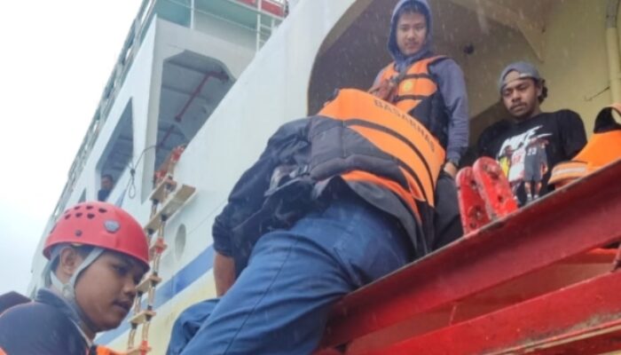 Terjebak di Laut! KM Sabuk Nusantara 110 Kandas, Ini Dugaan Penyebabnya