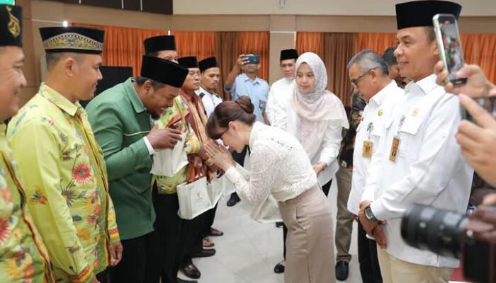 Plh. Wali Kota Batam Lepas Ratusan Mubaligh, Perkuat Syiar Islam di Bulan Ramadan