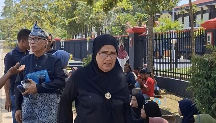 Air Mata Nek Awe: Perjuangan Tak Kenal Lelah Demi Tanah Leluhur