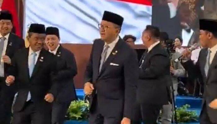 Heboh Joget Menteri di Istana, Jhon Sitorus: Rakyat Susah, Pejabat Pesta!