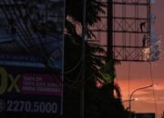 Terancam Dibongkar! Inilah Fakta Reklame Ilegal di Kota Batam