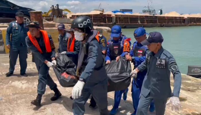 Terekam Kapal Ferry! Penemuan Mayat di Perairan Perbatasan Singapura-Batam