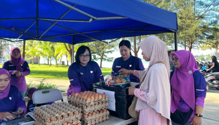 Pasar Minggu Ria di Pantai Piwang Natuna, Kolaborasi Lanud RSA dan UMKM Hidupkan Ekonomi Lokal