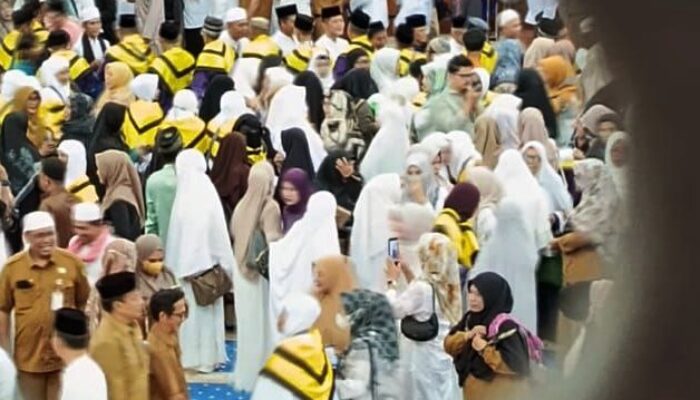 Pemerintah Kabupaten Natuna Lepas 57 Calon Jamaah Haji 2025, Sekda Ingatkan Pentingnya Jaga Kesehatan di Tanah Suci