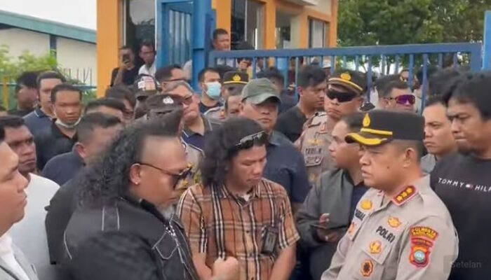 Polresta Barelang Amankan Aksi Massa di Depo Kontainer PT Laut Mas Batam, Kapolresta Turun Langsung Redam Ketegangan