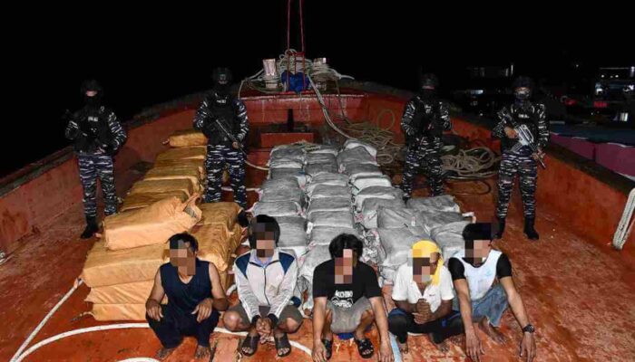Bukan Nangkap Ikan, Kapal Nelayan Asing Berbendera Thailand Diam-diam Menyusup ke Perairan Kepri Angkut 1,9 Ton Heroin