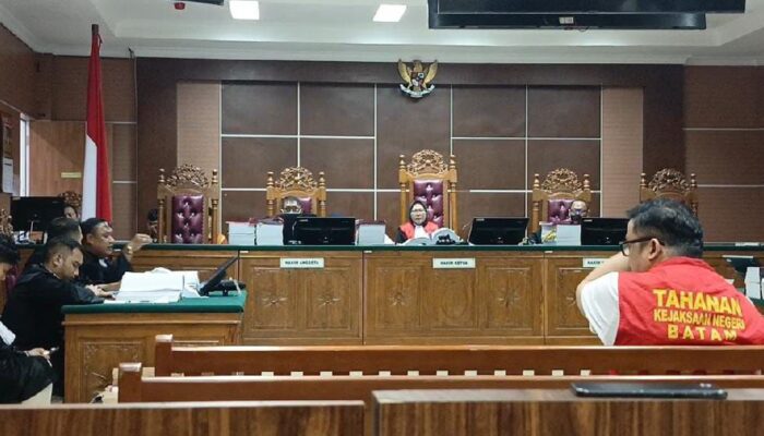 Sidang Mantan Kasat Narkoba Batam: Satria Nanda Menangis, Karier Runtuh