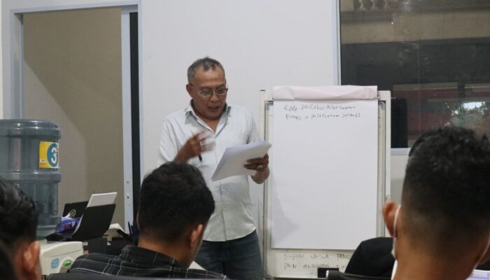 Pengurus PWI Batam Dapat Pembekalan Kode Perilaku Wartawan dan PD-PRT PWI