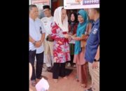 Cen Sui Lan Serahkan BST Langsung ke Warga Natuna, Anggarkan Dana dari Pemangkasan Mobil Dinas