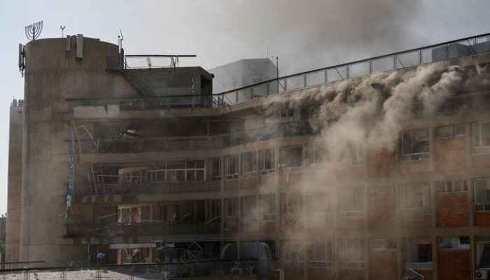 Rudal Iran Hantam Rumah Sakit di Israel, Netanyahu Murka dan Ancam Balas Dendam