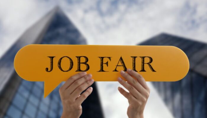 Viral! HRD Sebut Job Fair Cuma Formalitas, Wamenaker Naik Pitam: “Pecat Saja Itu HRD!”