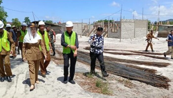 Bupati Cen Tinjau Pembangunan Rumah Hunian, Program Pengentasan Kawasan Kumuh