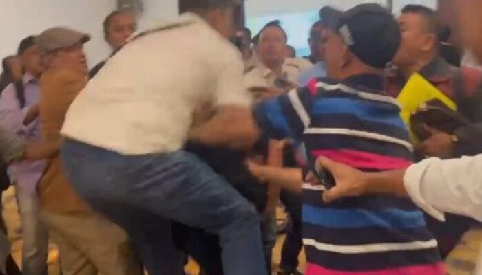 Forum Jebakan Berkedok Diskusi Wartawan, Ketua PWI Batam Dikeroyok