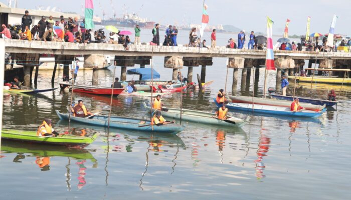 Polda Kepri Gelar Lomba Dayung dan Ketinting Meriahkan Hari Bhayangkara ke-79, Pulau Air Borong Juara