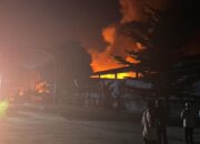 Gudang Limbah B3 PT Desa Air Cargo di Batam Terbakar Hebat, Dentuman Keras dan Api Membumbung Tinggi
