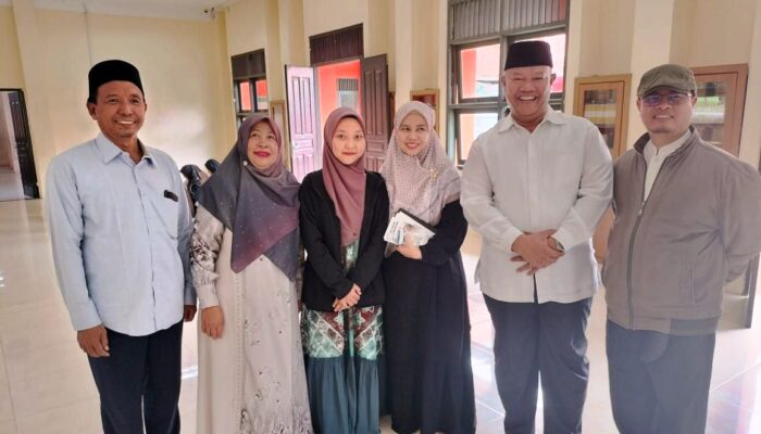 Direktur Qur’an Centre Kepri Lepas Sri Rahayu ke MTQ Internasional di Wellington, Amerika Serikat