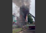 Reklame Warung Taburai Milik Praz Teguh di Batam Terbakar Saat Ditertibkan Pemko: Buka Undian iPhone 16 Jika Kejadian Disengaja