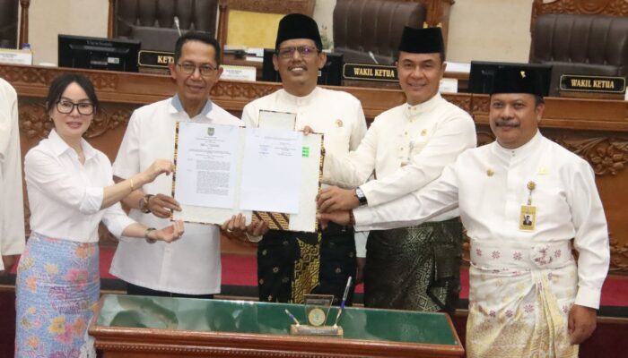 DPRD Sahkan Perubahan APBD Batam Tahun 2025 Sebesar Rp4,41 Triliun