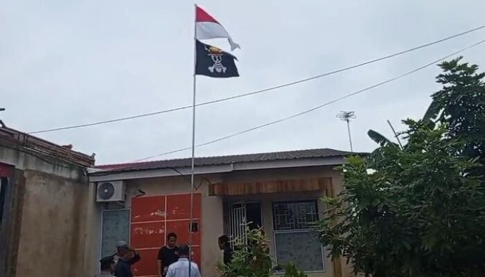 Heboh Warga Batam Kibarkan Bendera One Piece di Bawah Merah Putih, Polisi Turun Tangan