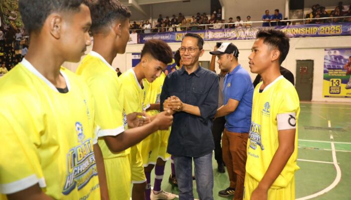 Wali Kota Batam Dukung Penuh Hi School Futsal Championship: SMKN 1 Juara, Amsakar Ajak Pelajar Ukir Prestasi hingga Internasional