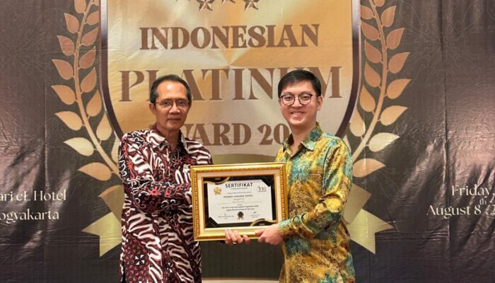 Premier Language Course Batam Raih Indonesian Platinum Award 2025 Berkat Program Bahasa Inggris Inspiratif