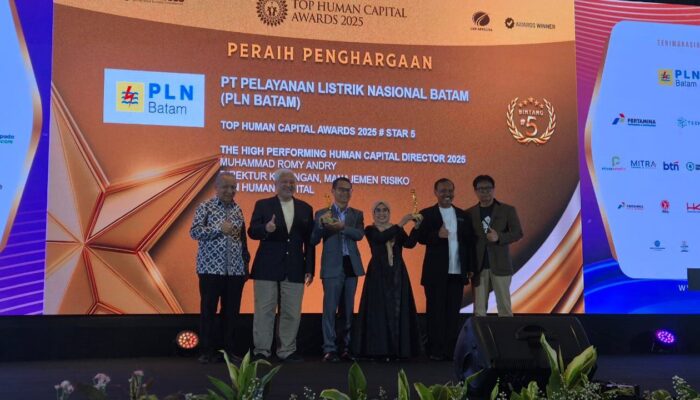 PLN Batam Raih Dua Penghargaan Bintang Lima di Top Human Capital Awards 2025