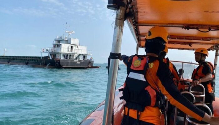 Pria Jatuh ke Laut dari Kapal Tamark 02 di Perairan Tanjung Pinggir Batam, Tim SAR Lakukan Pencarian