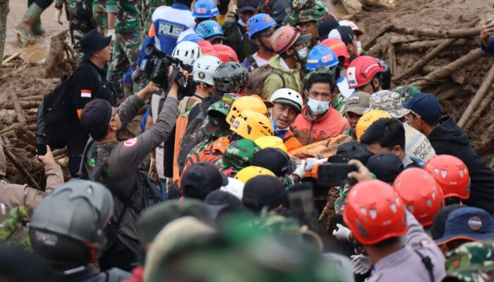 Longsor Bandung Barat: Tim DVI Identifikasi 57 Jenazah, Enam Korban Masih Dicari