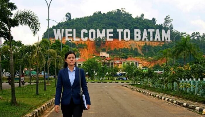 Fenomena “Kalah di Rumah Sendiri”: Mengapa Anak Kelahiran Batam Susah Dapat Kerja di Batam?